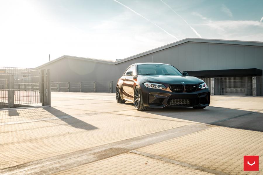  BMW M2 Coupe on Vossen Wheels (VFS-10) 2018 года  (фото 4 из 44)